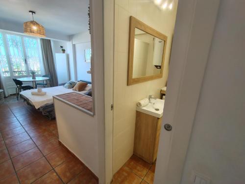 Cozy Studio in Heart of Nueva Andalucía - Pass the Keys