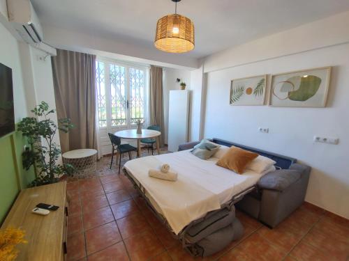 Cozy Studio in Heart of Nueva Andalucía - Pass the Keys