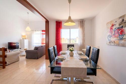 Corralejo 3BR House with Pool