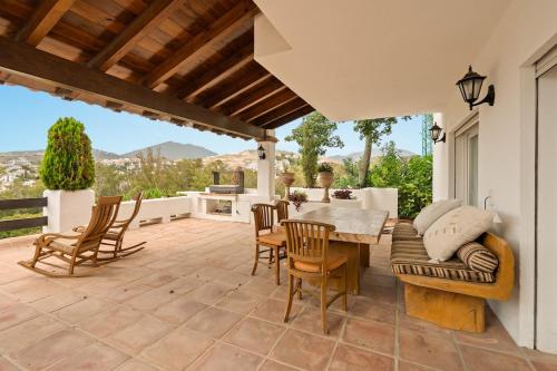 Mediterranean Villa on Aloha Golf with Pool RDR584