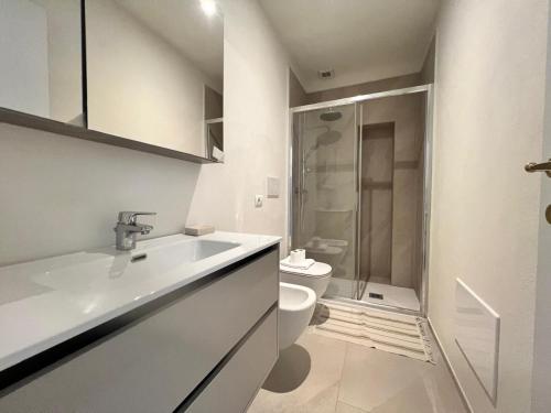 Chinatown - Bright & Spacious Apartment