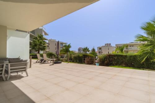 Lightoasis Oasis Mar 1