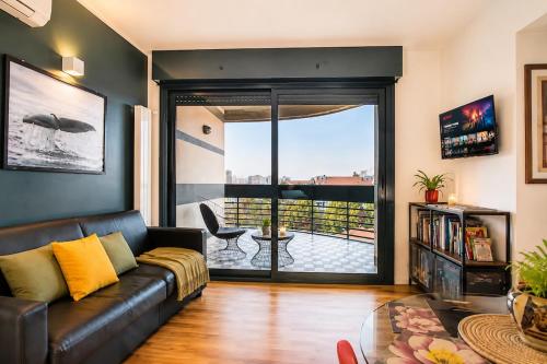 Panoramic terrace in Milan with Wi-Fi