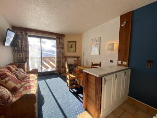 Résidence Machu - VAL THORENS location: Appartement avec vue sur les pistes, résidence skis aux pied MAE-9101