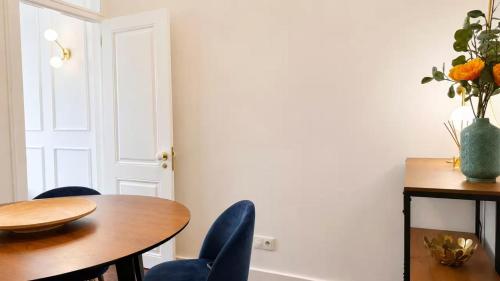 Olarias Blue Apt in city center by Homeful Homes
