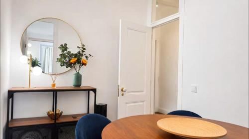 Olarias Blue Apt in city center by Homeful Homes
