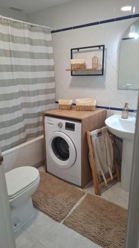 Bright apartment near swimming pool and golf course