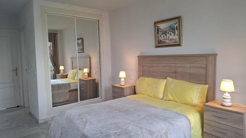 Bright apartment near swimming pool and golf course