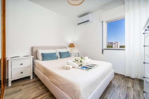 Freshly Renovated Flat in Portimao by HostWise
