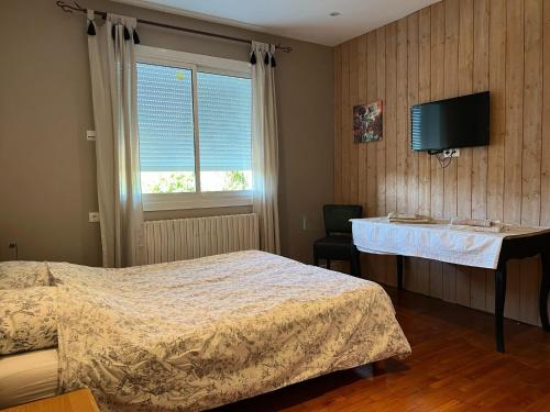 Apartment with panoramic view, swimming pool and spa