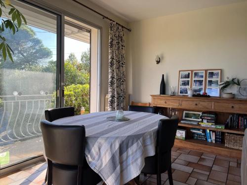 Apartment with panoramic view, swimming pool and spa