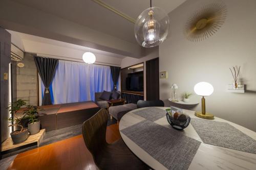 LiveStay HIROO - 1BR and Cozy Living Area, 5th floor NO elevator, 34m2, 1-3 ppl, Hiroo Area, from Stn 10 min to Shibuya