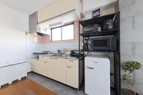 LiveStay HIROO - 1BR and Cozy Living Area, 5th floor NO elevator, 34m2, 1-3 ppl, Hiroo Area, from Stn 10 min to Shibuya