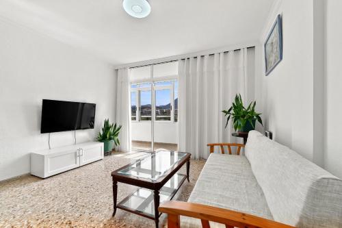 Cozy apartment in center of Los Cristianos Ocean And Mountain View