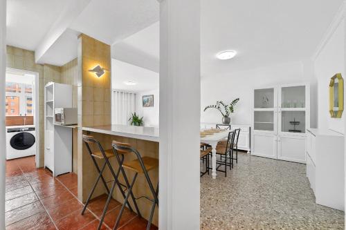 Cozy apartment in center of Los Cristianos Ocean And Mountain View