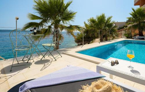 Cozy Home In Okrug Gornji With Private Swimming Pool, Can Be Inside Or Outside