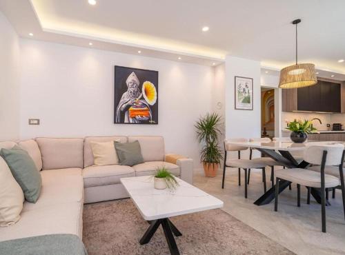 Luxumbra Penthouse Apartment