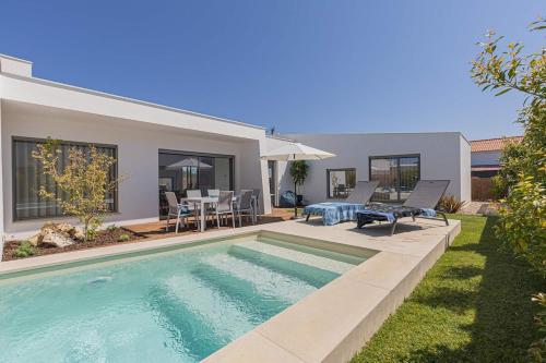 Villa Jô Stylish Family Home with Pool