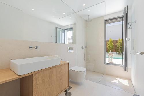 Villa Jô Stylish Family Home with Pool