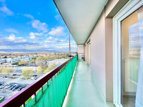 Spacious flat with private bike garage