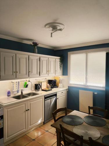 Dijon apartment 3 bedrooms private parking