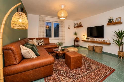 Exquisite Villa with Heated Pool, Sauna, Breathtaking Landscape & Panoramic Views in Banjol
