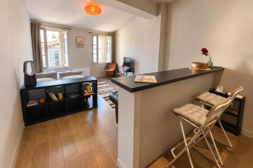 STUDIO - 50m de la place des Corps Saints