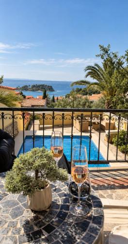 Exquisite Villa with Heated Pool, Sauna, Breathtaking Landscape & Panoramic Views in Banjol