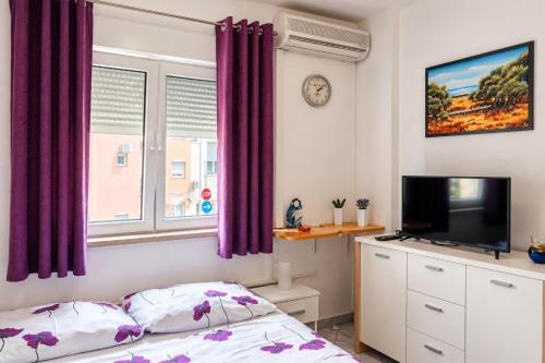 Room Nelly