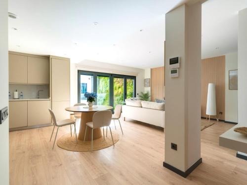 Family apartment in Las Canteras A4C
