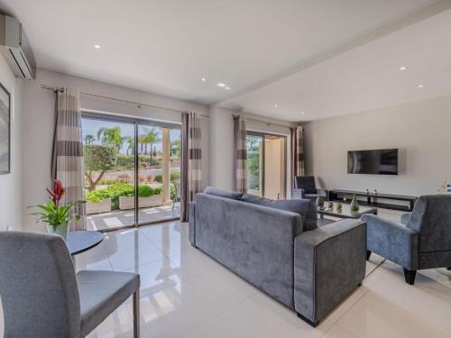 Apartment Pine Hills Ametista by Interhome
