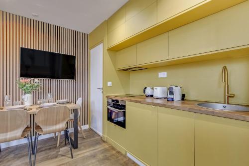 Charming 38 m apartment with a piano Paris 14th