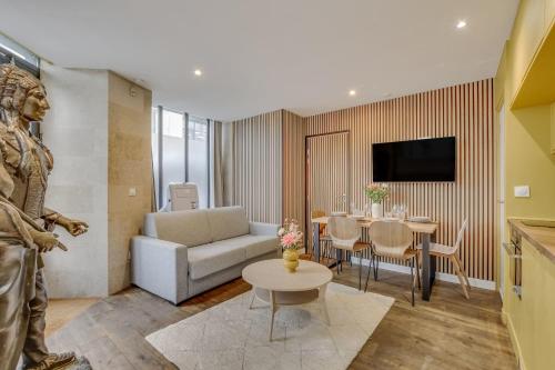 Charming 38 m apartment with a piano Paris 14th