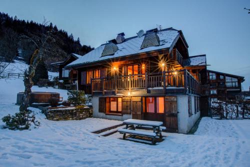 Chalet du Bois, Morzine centre, 14 personnes