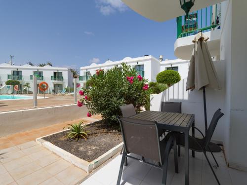 Sea Breeze Pool View & WiFi by iRent Fuerteventura
