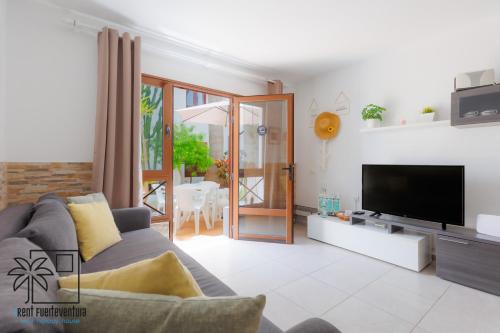 21 Ineika Pool view & WiFi by iRent Fuerteventura