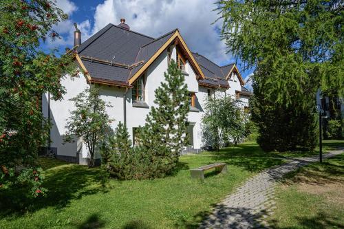 Schweizerhof Ferienwohnungen Lenzerheide Haus 6