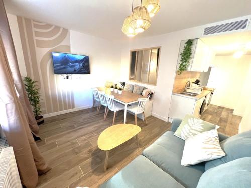 CARNOT T4 - Appartement Cannes Proche Palais & Plages 8P