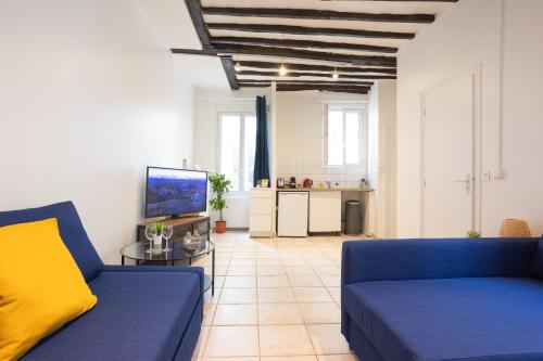 JOLI PETIT STUDIO RENOVE au QUARTIER MONTORGUEIL CENTRE PARIS !