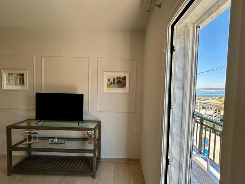 Kiki's Beachfront House