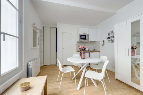 Studio au calme sur cour Gare du Nord Paris 10e