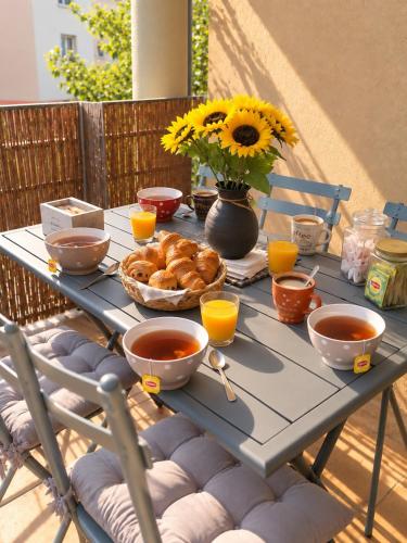 Les Tournesols, T2 avec balcon, parking, Cité à 8 min