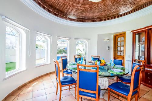 Villa Samoa - Moradia com piscina aquecível e BBQ em Albufeira