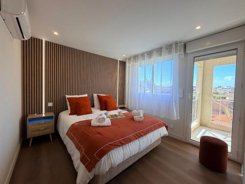 Cannes Center - 2 bedrooms - Beach 400 m away - Parking