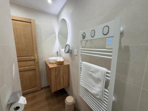 Cannes Center - 2 bedrooms - Beach 400 m away - Parking