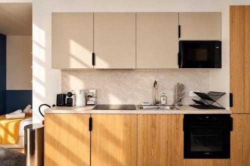 TheBlueStay 365 - Beautiful AC Apartment in Paris