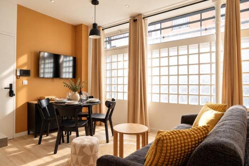 TheBlueStay 365 - Beautiful AC Apartment in Paris