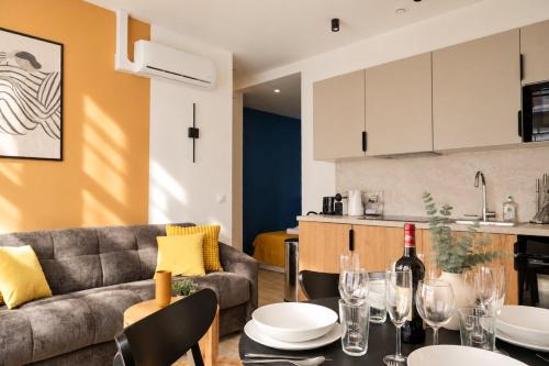 TheBlueStay 365 - Beautiful AC Apartment in Paris