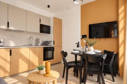TheBlueStay 365 - Beautiful AC Apartment in Paris