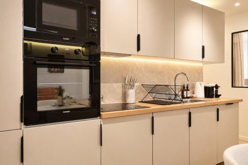 TheBlueStay 366 - Beautiful AC Apartment in Paris